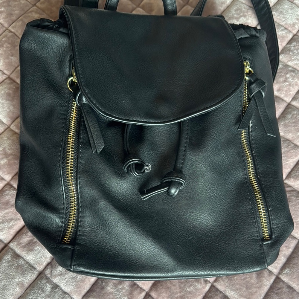 Massimo Black and gold zipper purse/Backpack